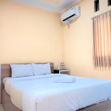Wisma Mutiara Near Alun Alun Demak Mitra Reddoorz Luaran gambar