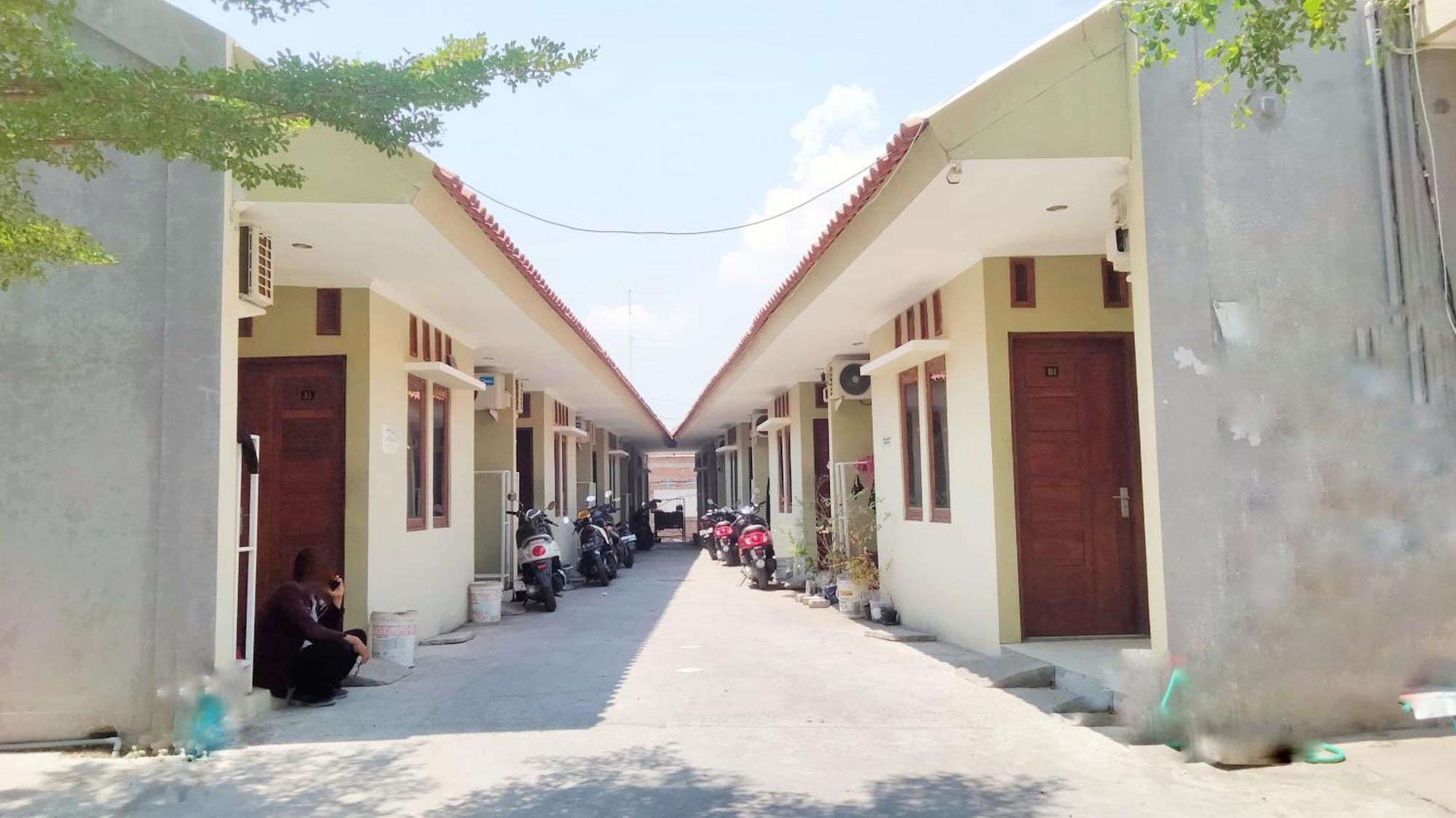 Wisma Mutiara Near Alun Alun Demak Mitra Reddoorz Luaran gambar